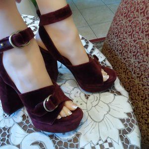 Chloe Burgundy Velvet Ankle Wrap Platform Sandals Size 37.5M